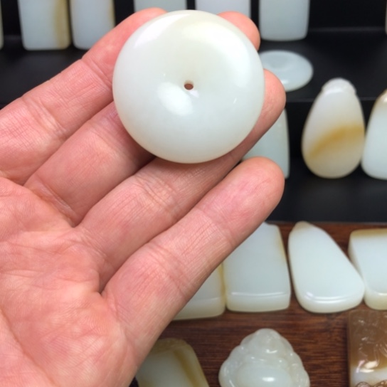 华***8和田玉（糖玉）未镶嵌颈饰