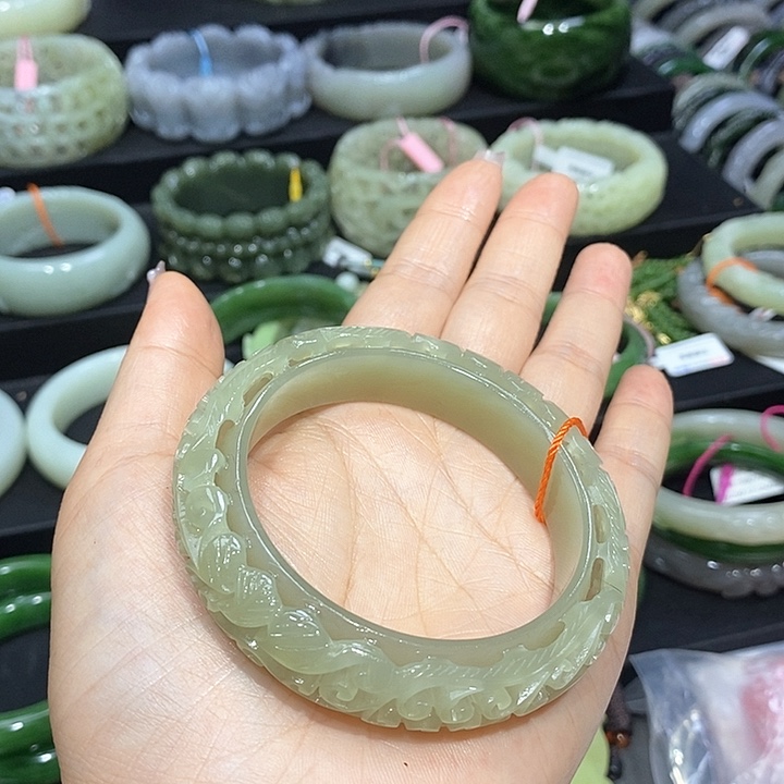 和田玉手镯55圈口19未镶嵌