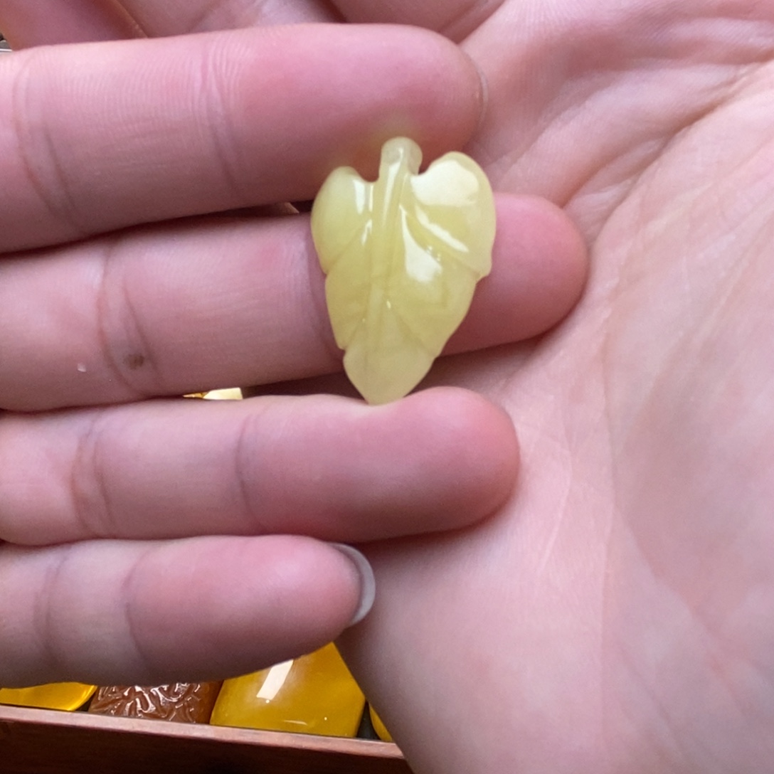 琥珀未镶嵌裸石蜜蜡