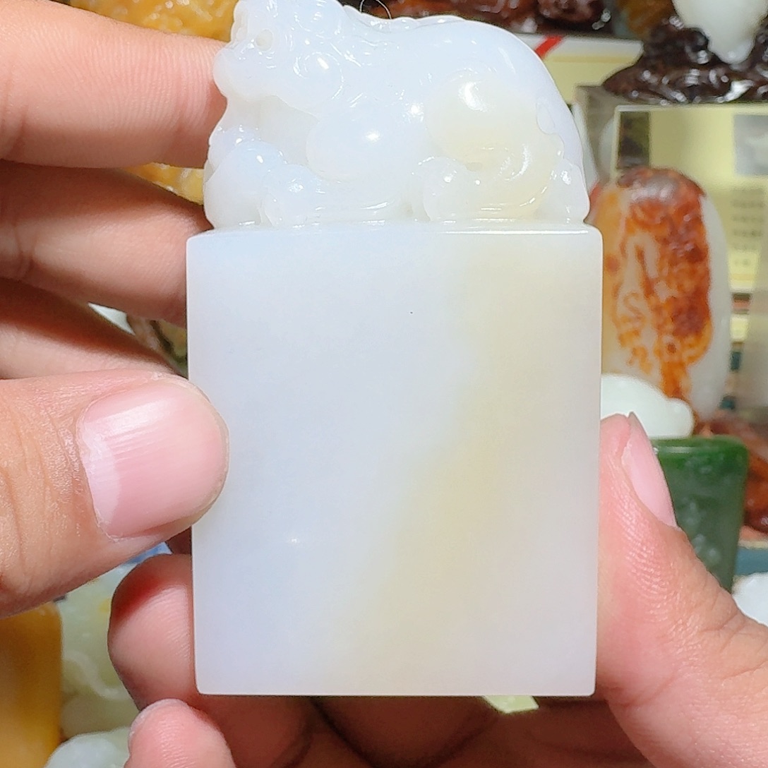 未镶嵌和田玉把件