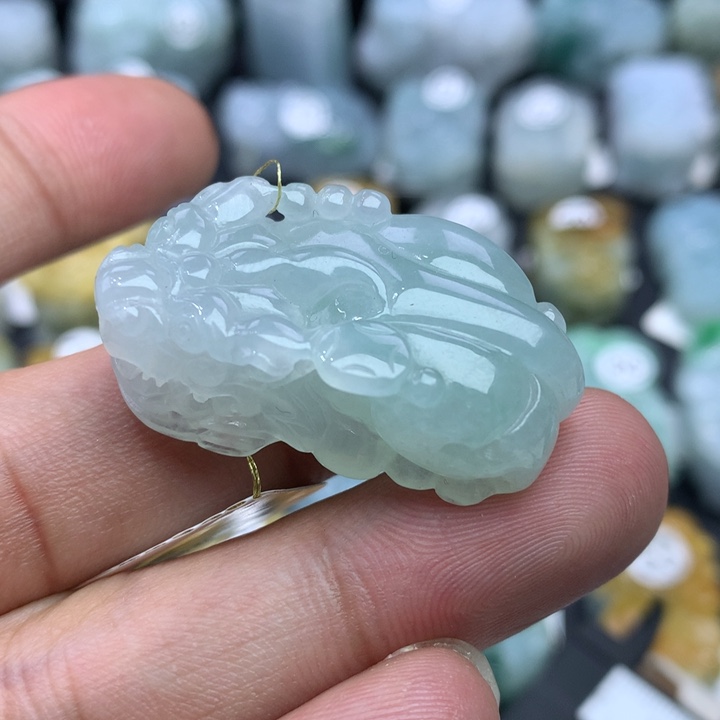 翡翠未镶嵌颈饰天然缅甸翡翠招财貔貅吊坠