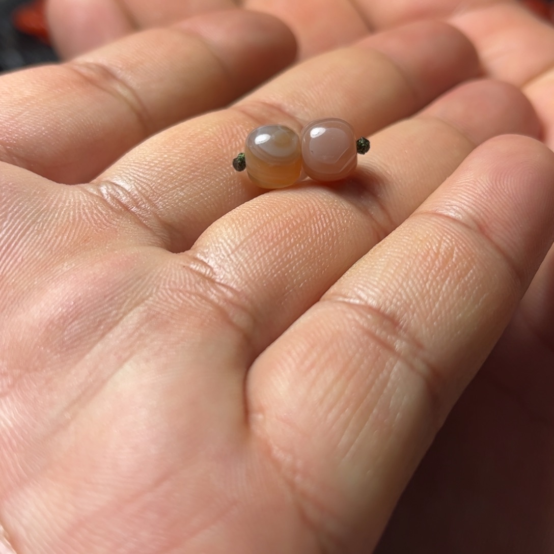 南红玛瑙对珠未镶嵌