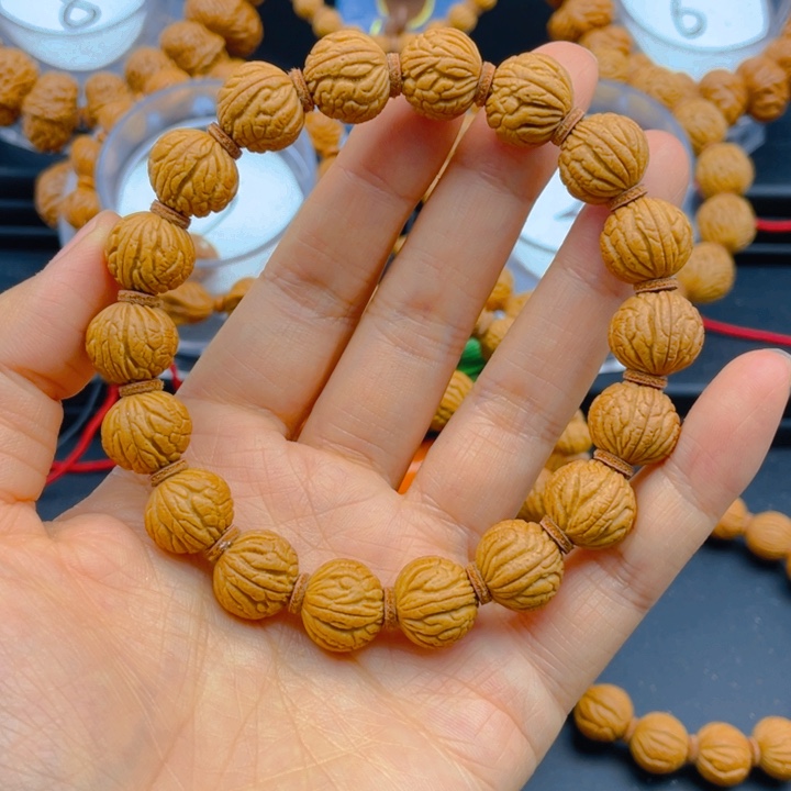 艾***8桃核吊坠见健健康康平平安安6