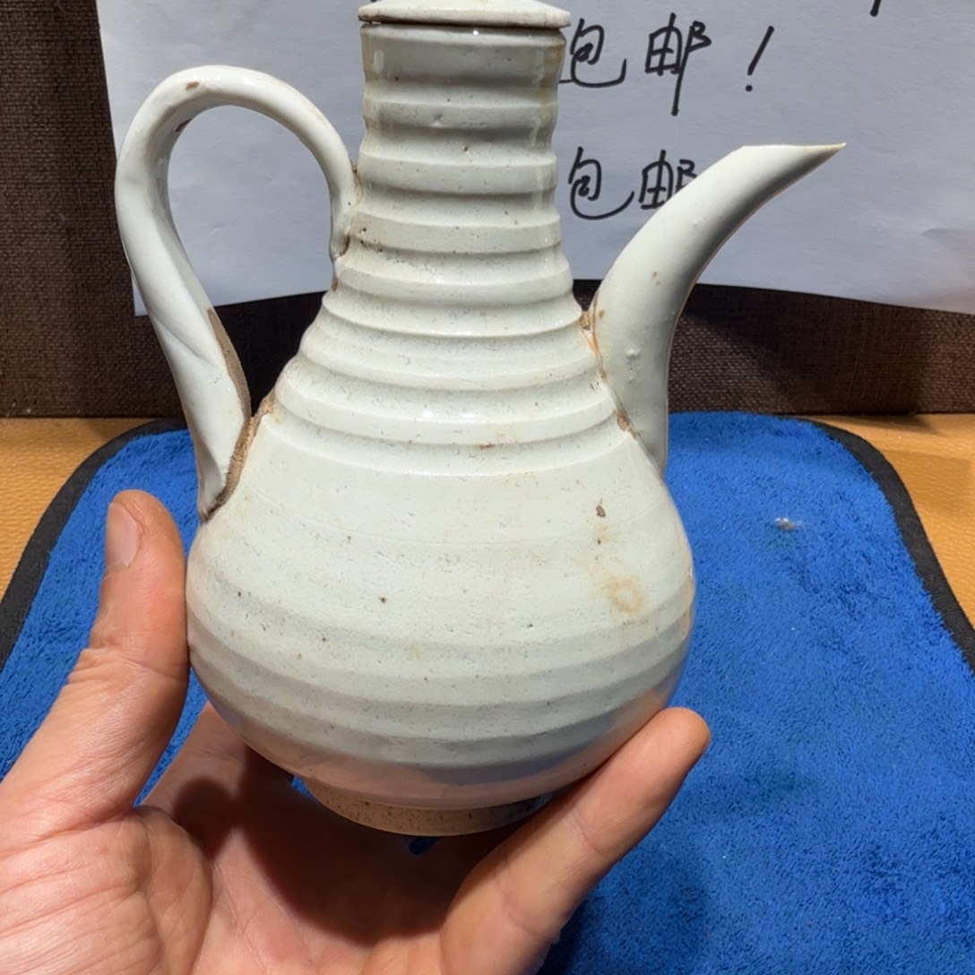 忍***陶其他漂亮的小瓷瓶子
