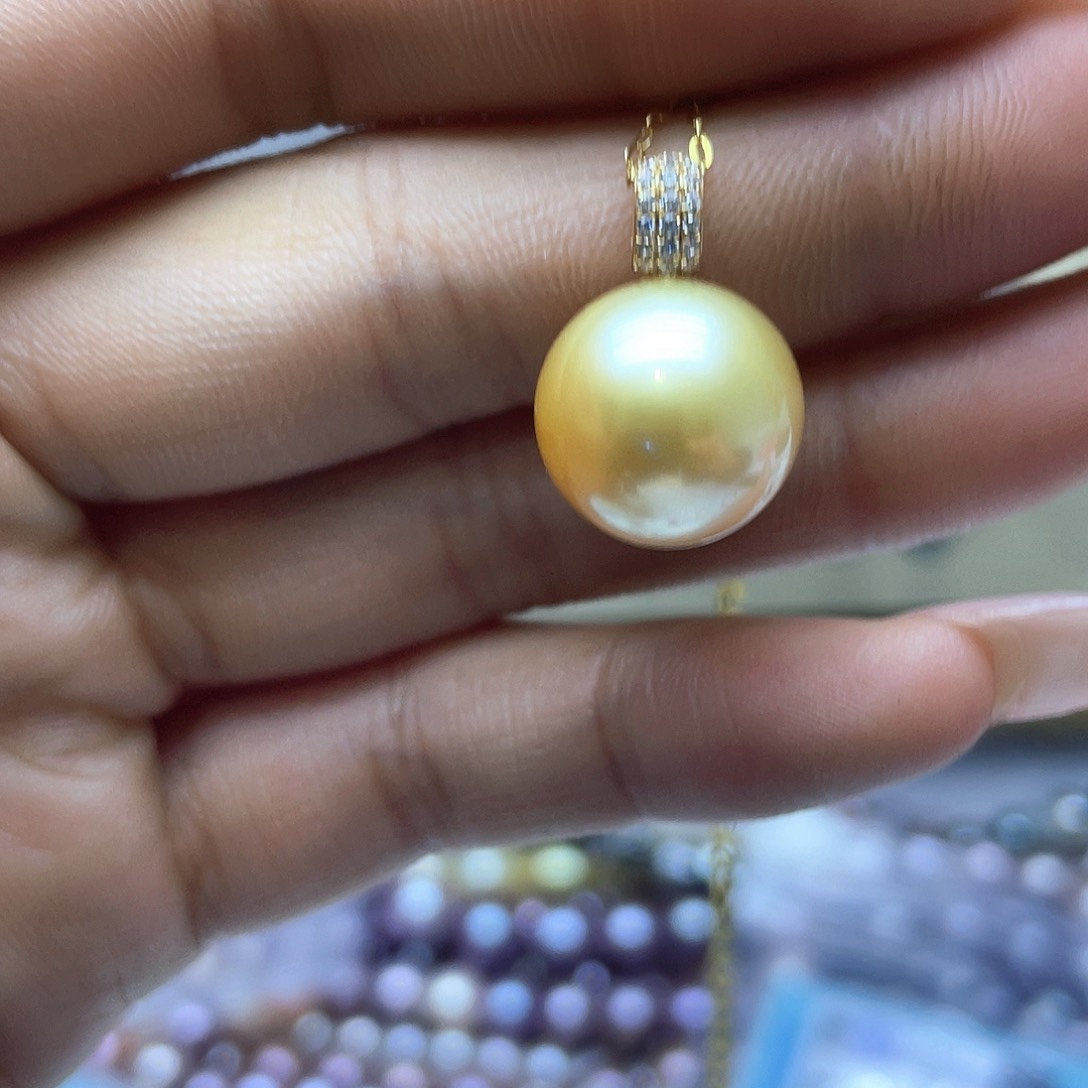 海水珍珠颈饰18K金镶嵌