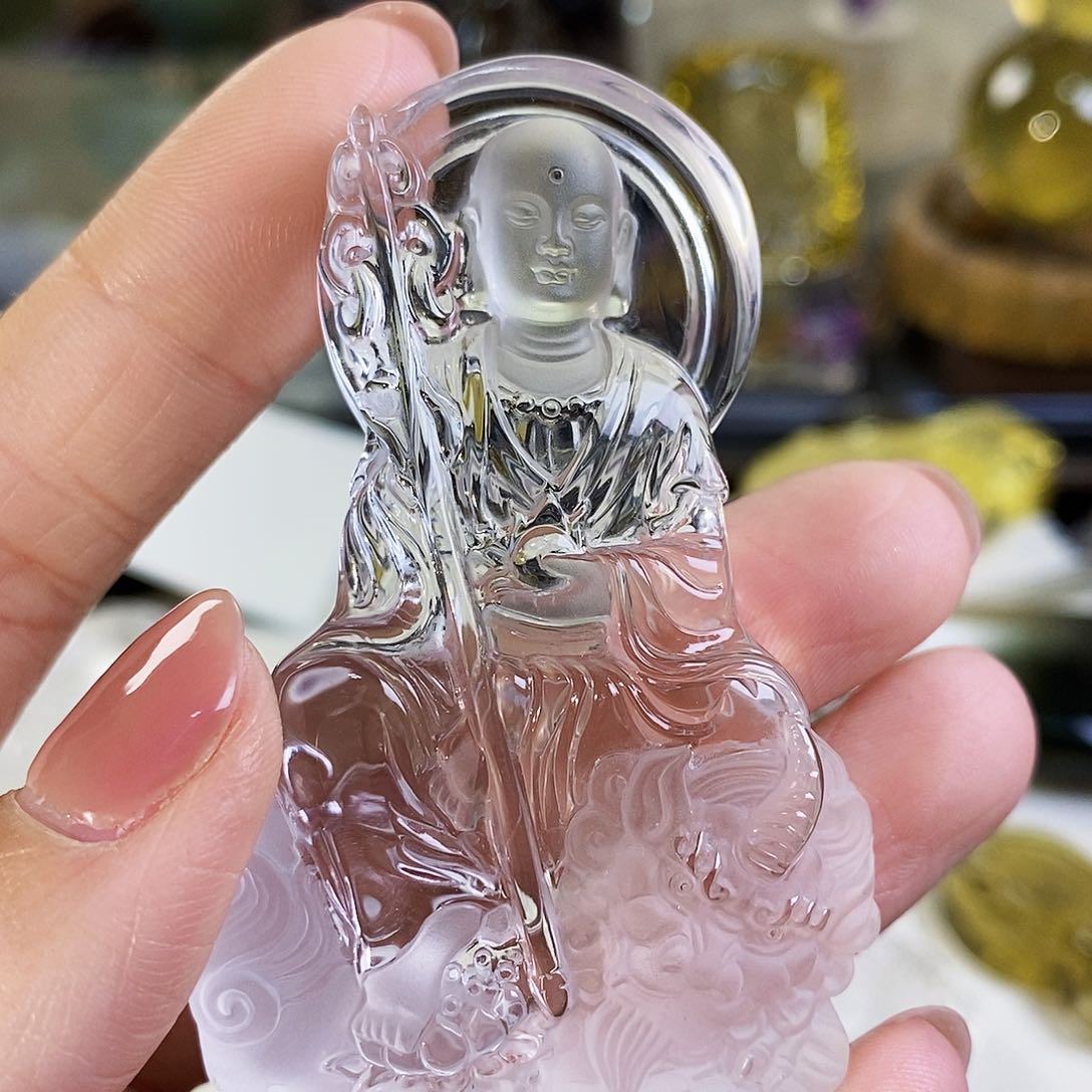 水晶天然水晶吊坠漂亮赠珠链未镶嵌彩**处