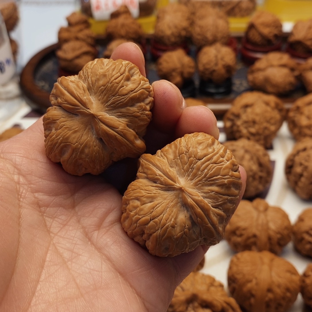 文玩核桃吊坠?****?元宝42尺