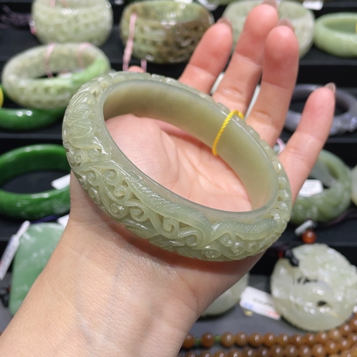 和田玉手镯66圈口 编号24未镶嵌