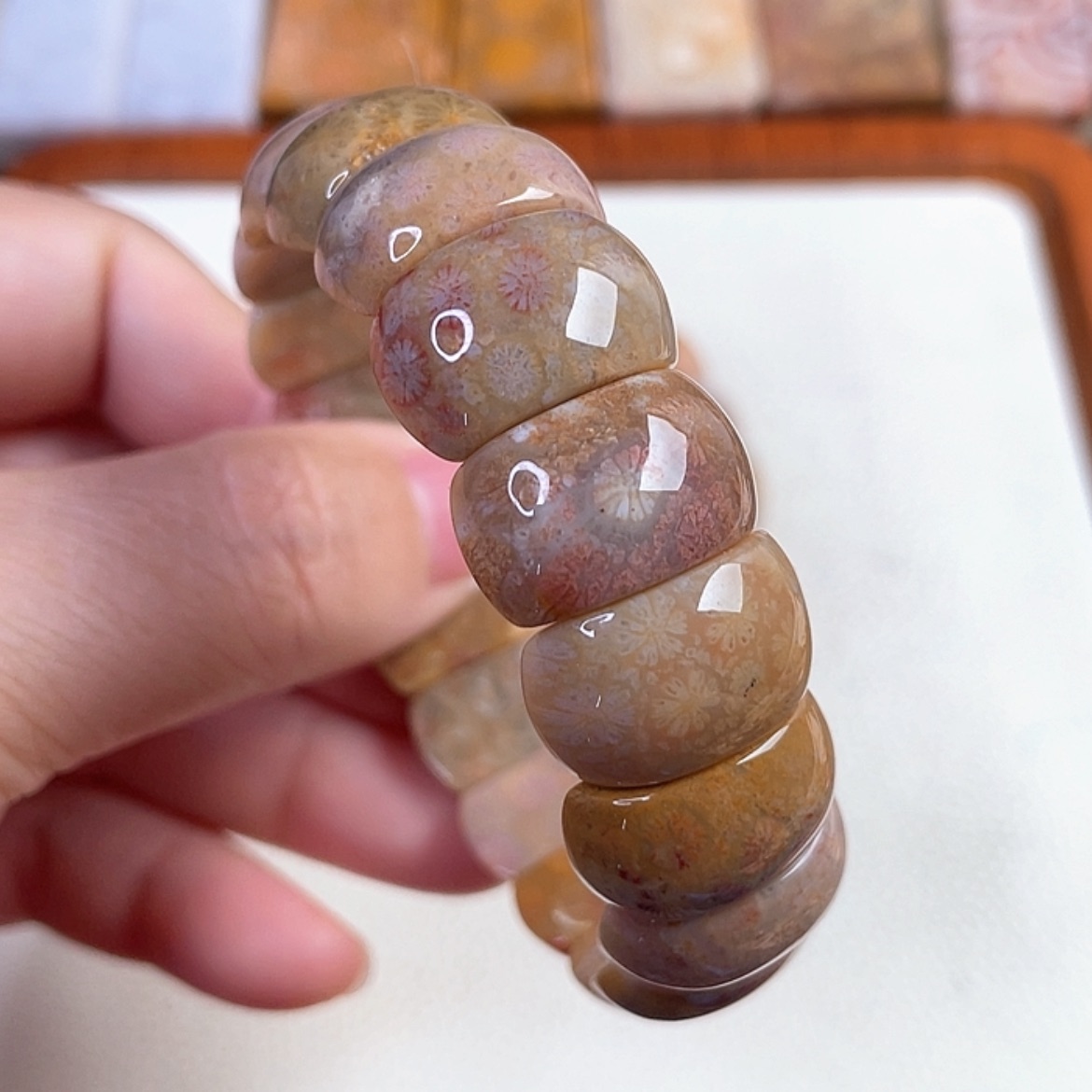 【闪购商品】硅化玉吊坠(赠链)未镶嵌乐*
