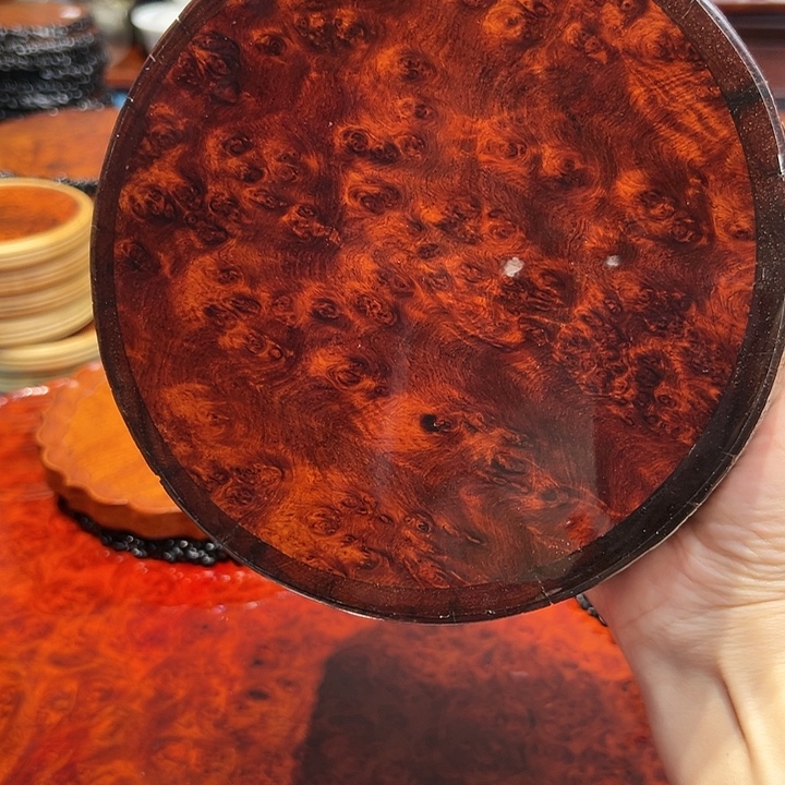 大***文木缅花榴疤车轱辘底座16.5×6cm