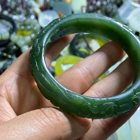 和田玉手镯未镶嵌56口径