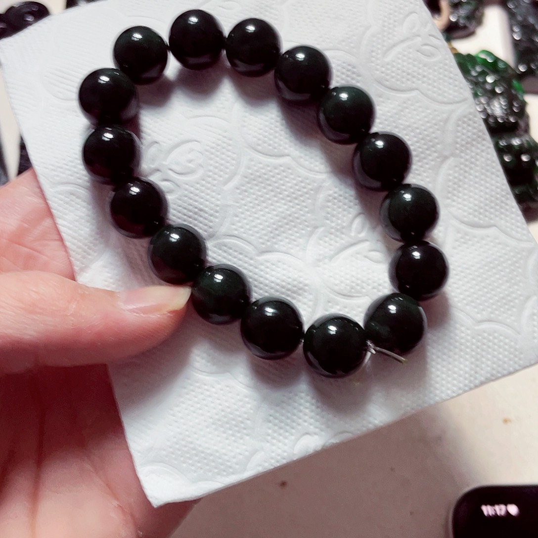 翡翠未镶嵌颈饰翡翠12