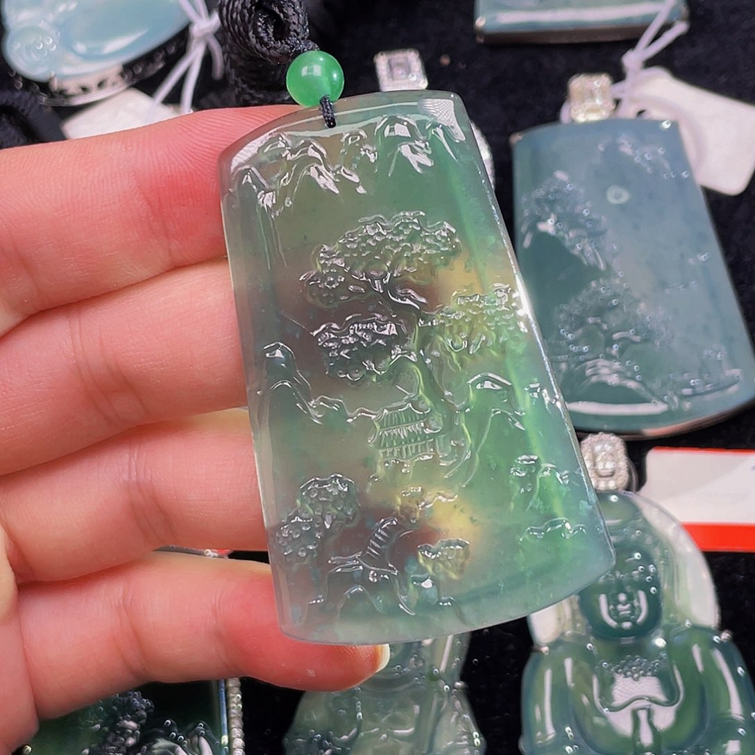 翡翠颈饰未镶嵌5，