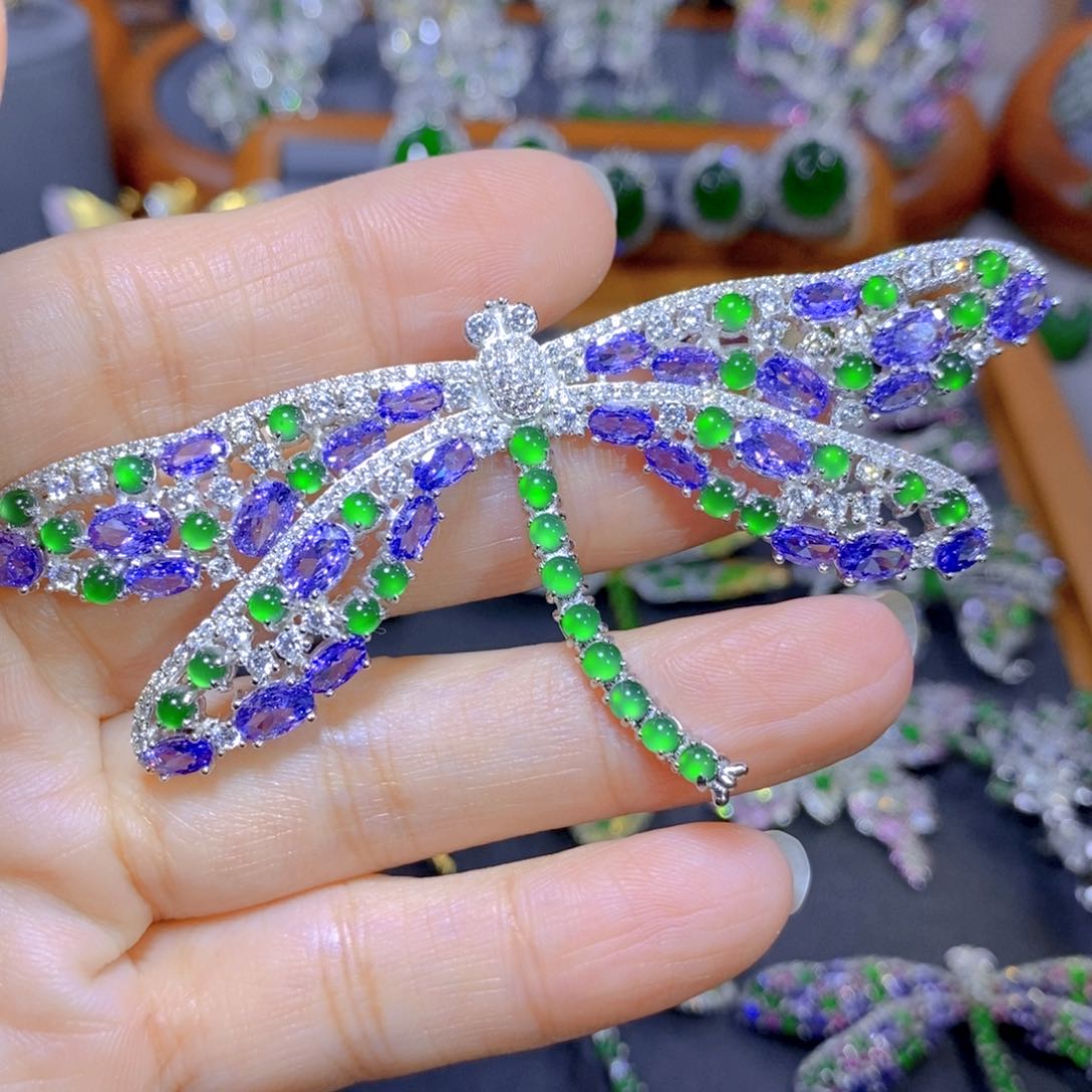 翡翠颈饰银S925镶嵌天然翡翠