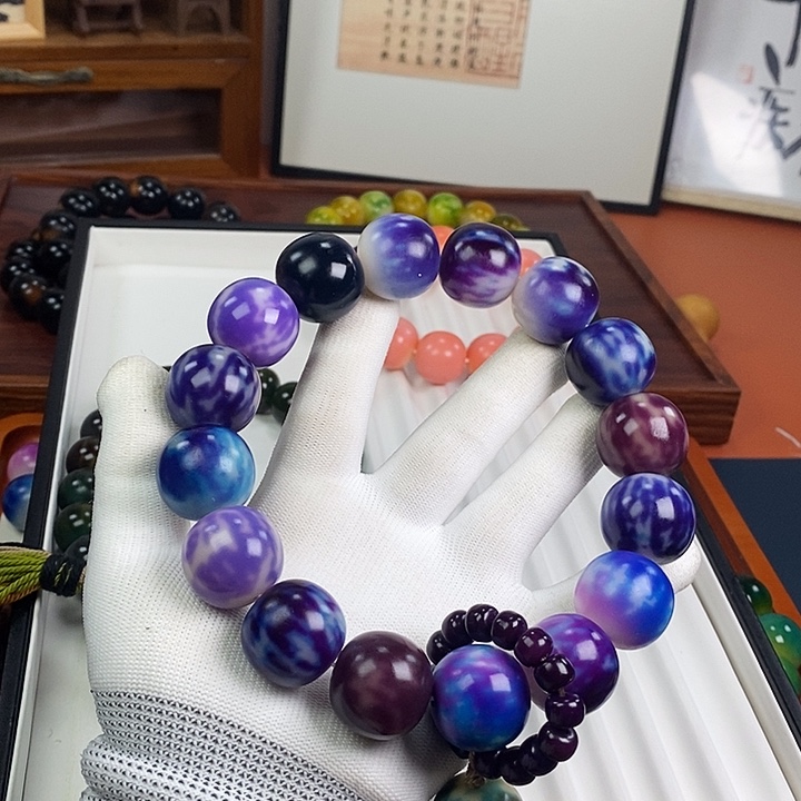 白玉菩提吊坠中瑕疵不退换