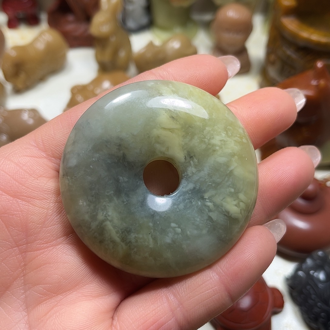 白玉菩提吊坠白玉菩提吊坠