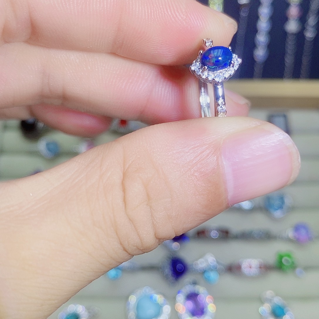 银S925镶嵌欧泊戒指