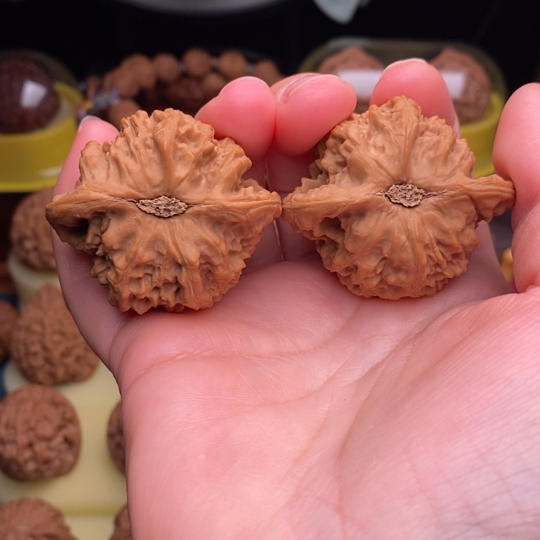 文玩核桃吊坠45野生福利微瑕