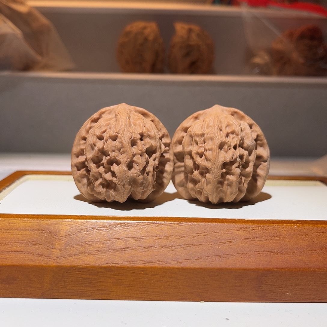 文玩核桃吊坠36全品野狼，油腊皮……野生