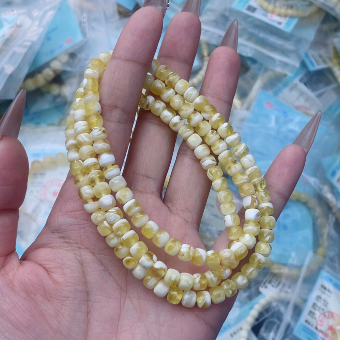 蜜蜡裸石未镶嵌蜜蜡