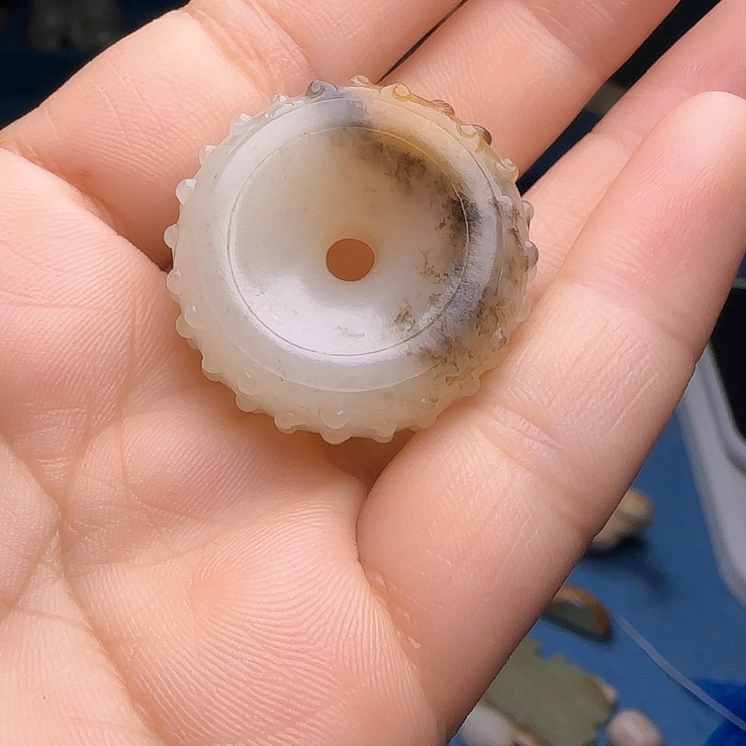 和田玉颈饰未镶嵌路*