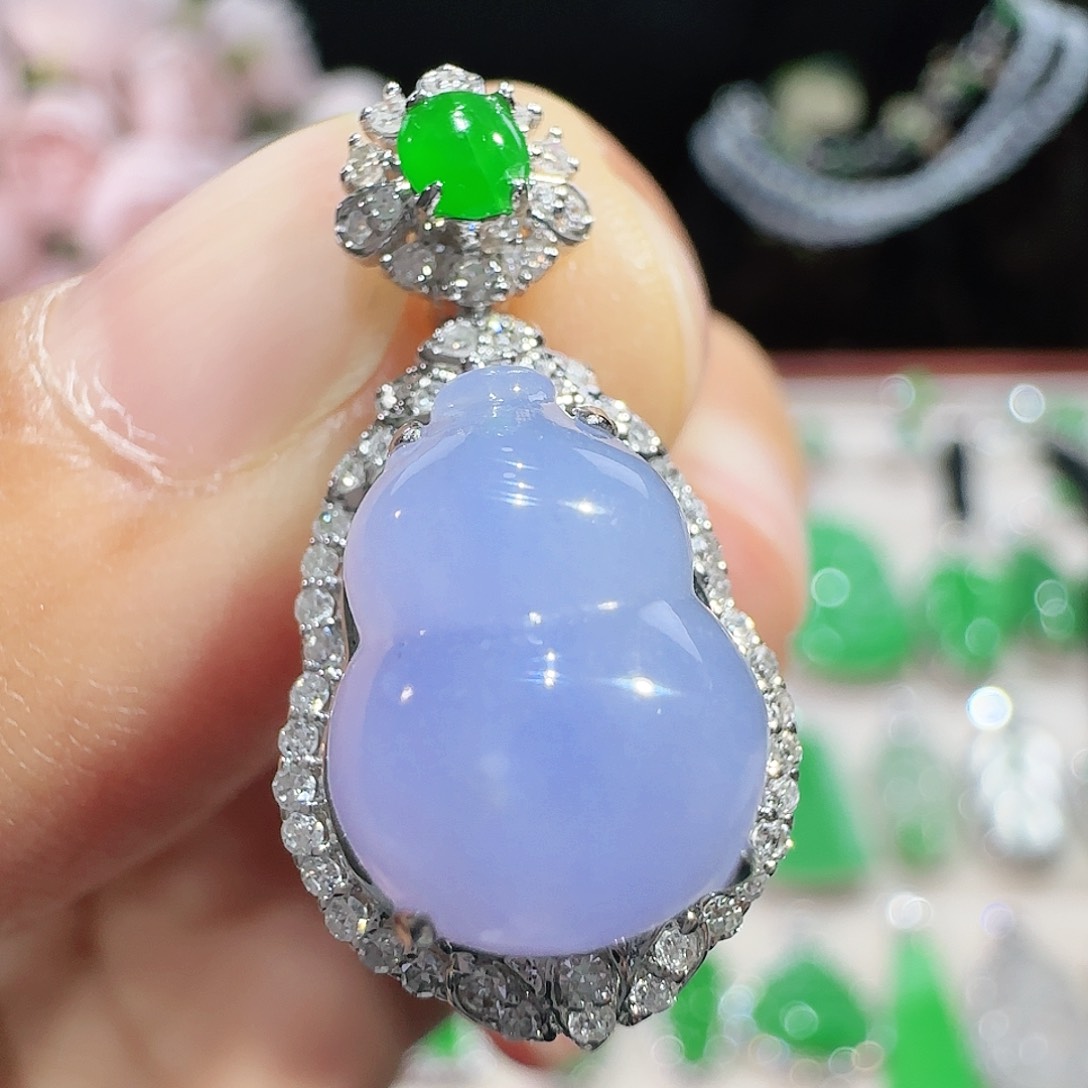 翡翠吊坠(不含链)18K金镶嵌