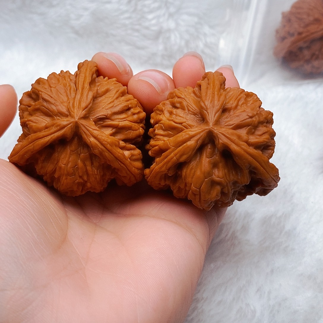 黑***神吊坠文玩核桃三棱