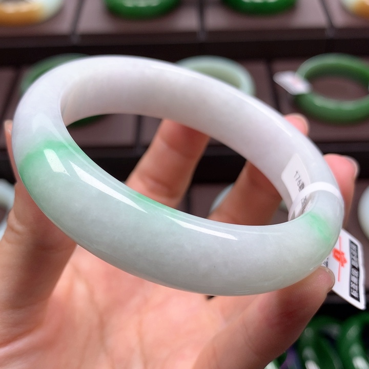 未镶嵌手镯翡翠57+