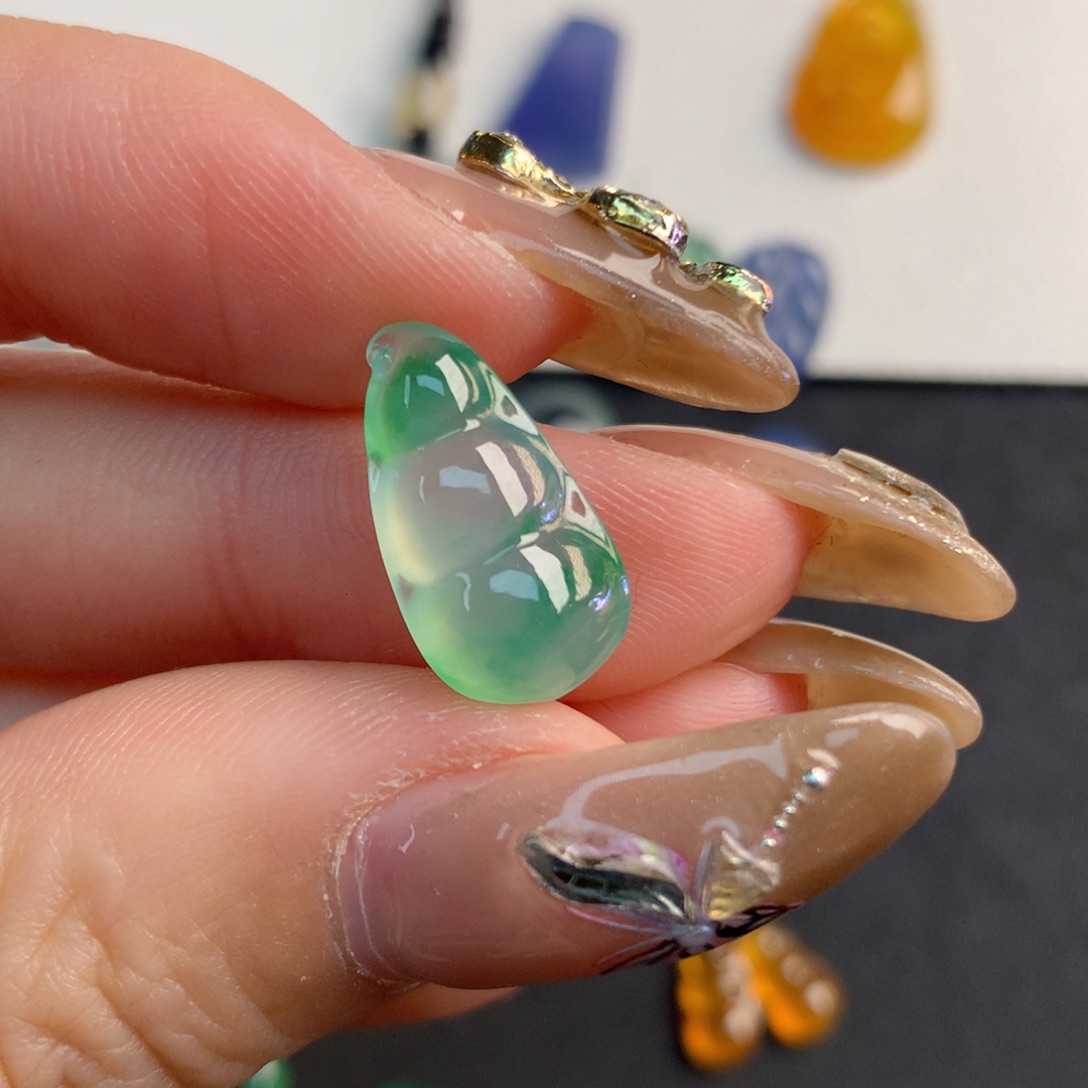 翡翠裸石16.7/9.06/4.98