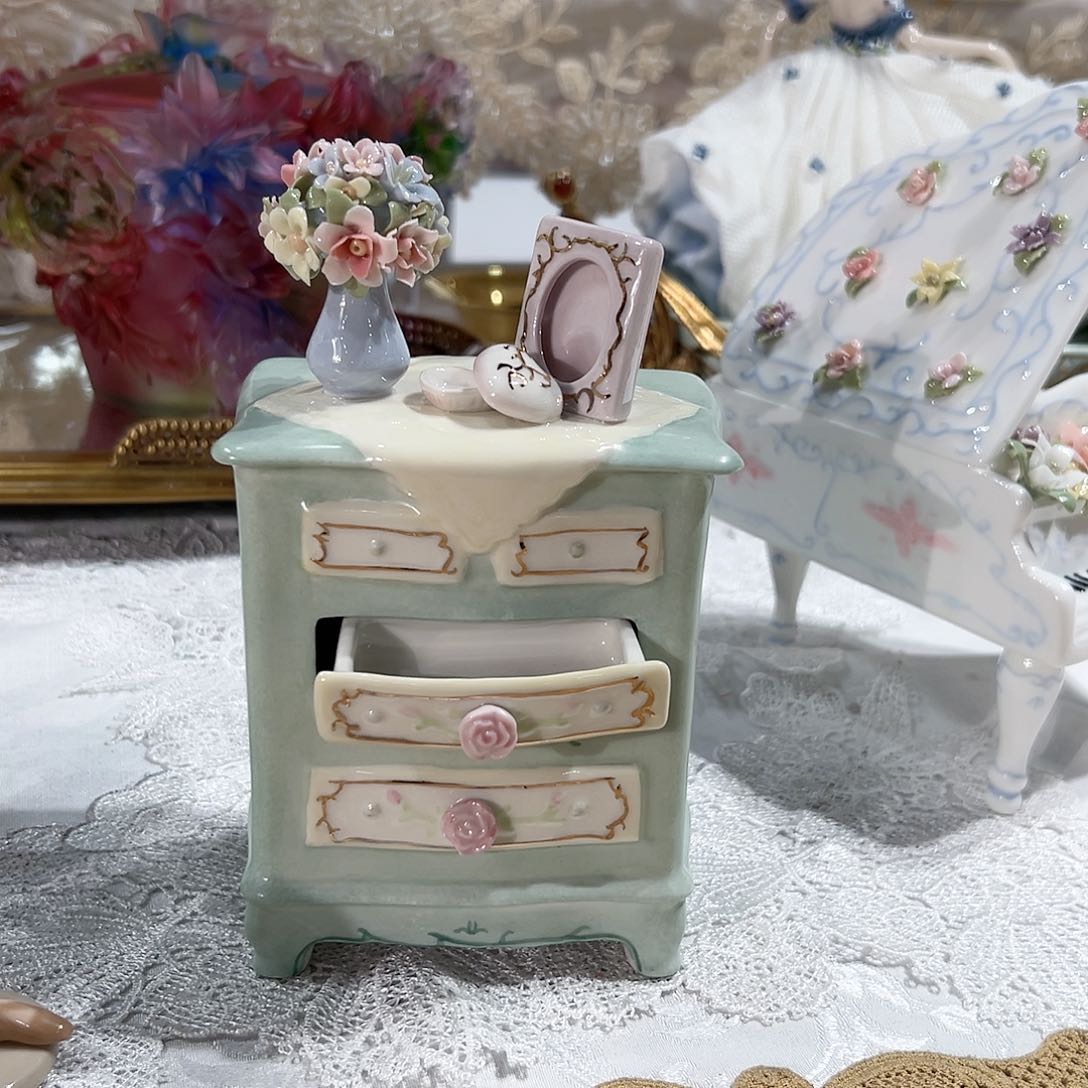 陶瓷0219骨瓷斗柜音乐盒摆件