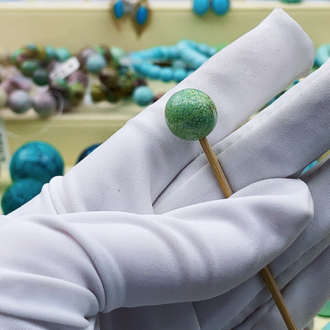 绿松石颈饰未镶嵌