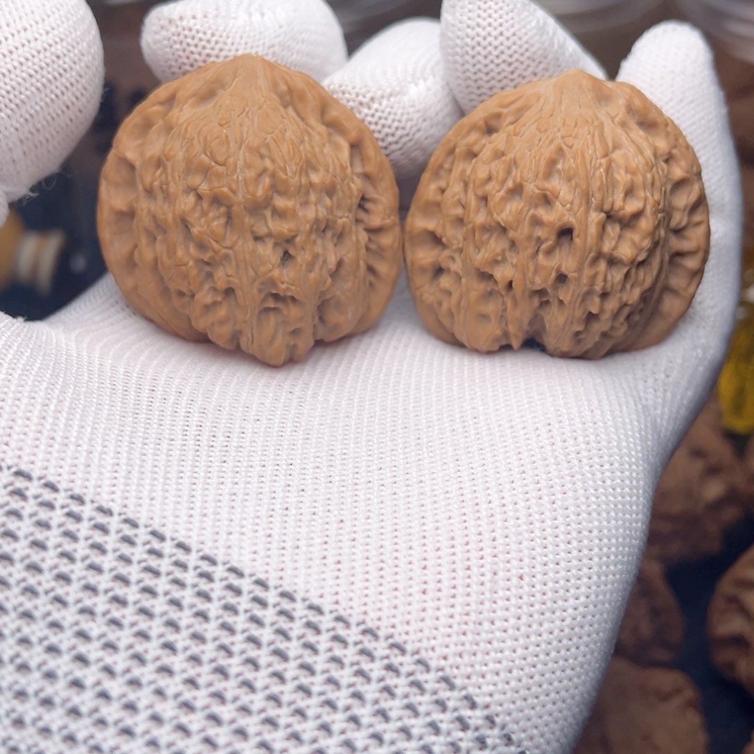 文玩核桃把件41绣球 天残脚 虚尖