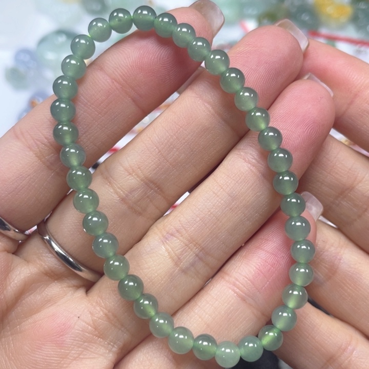 翡翠手串未镶嵌589999999999