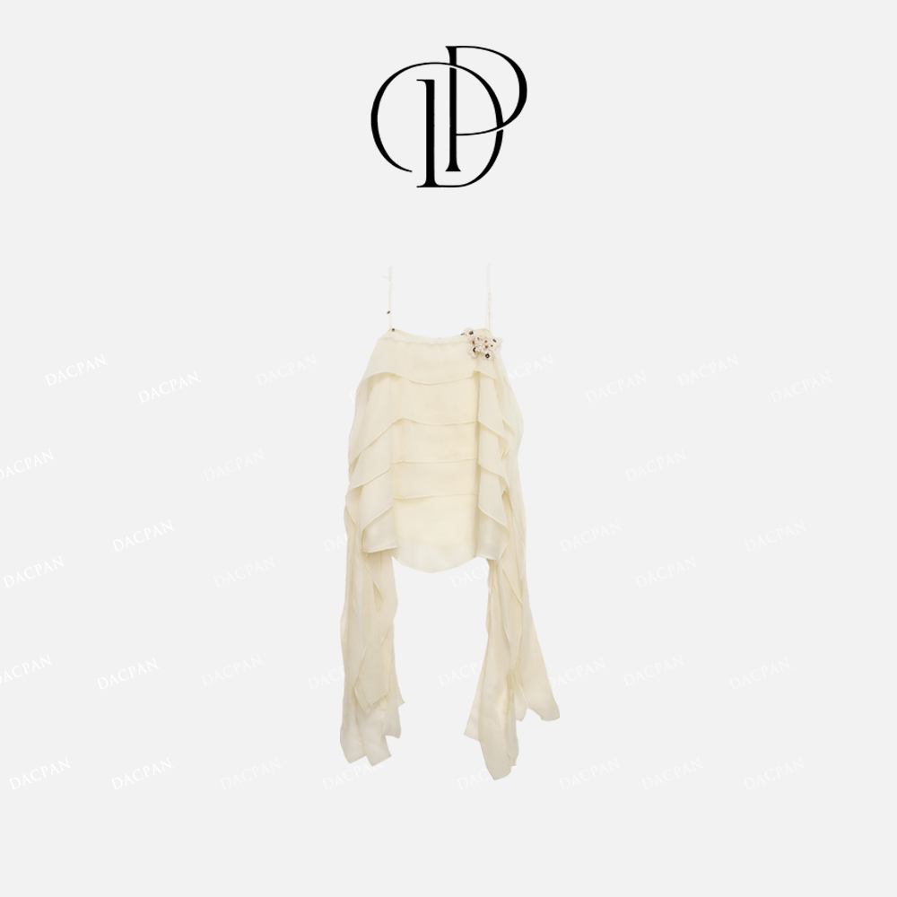 DACPAN-“千层雪花酥”钩花蝴蝶不规则吊带上衣 2025/盼·25042323