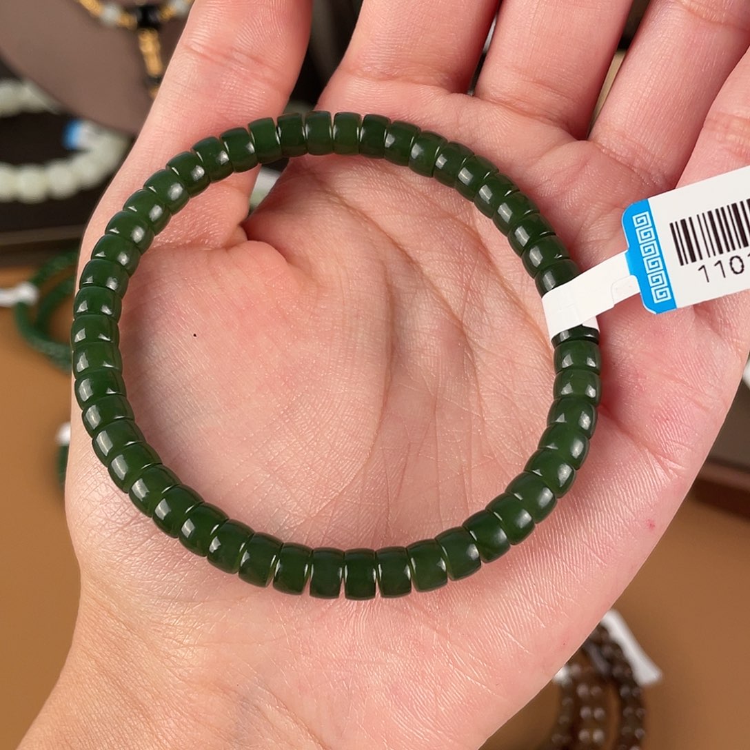 和田玉未镶嵌颈饰115