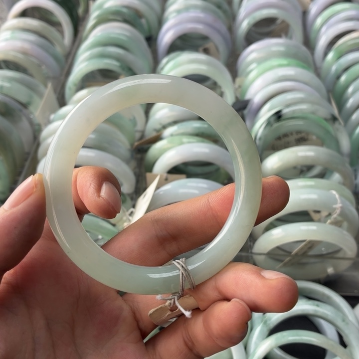 小***丁翡翠未镶嵌手镯翡翠手镯
