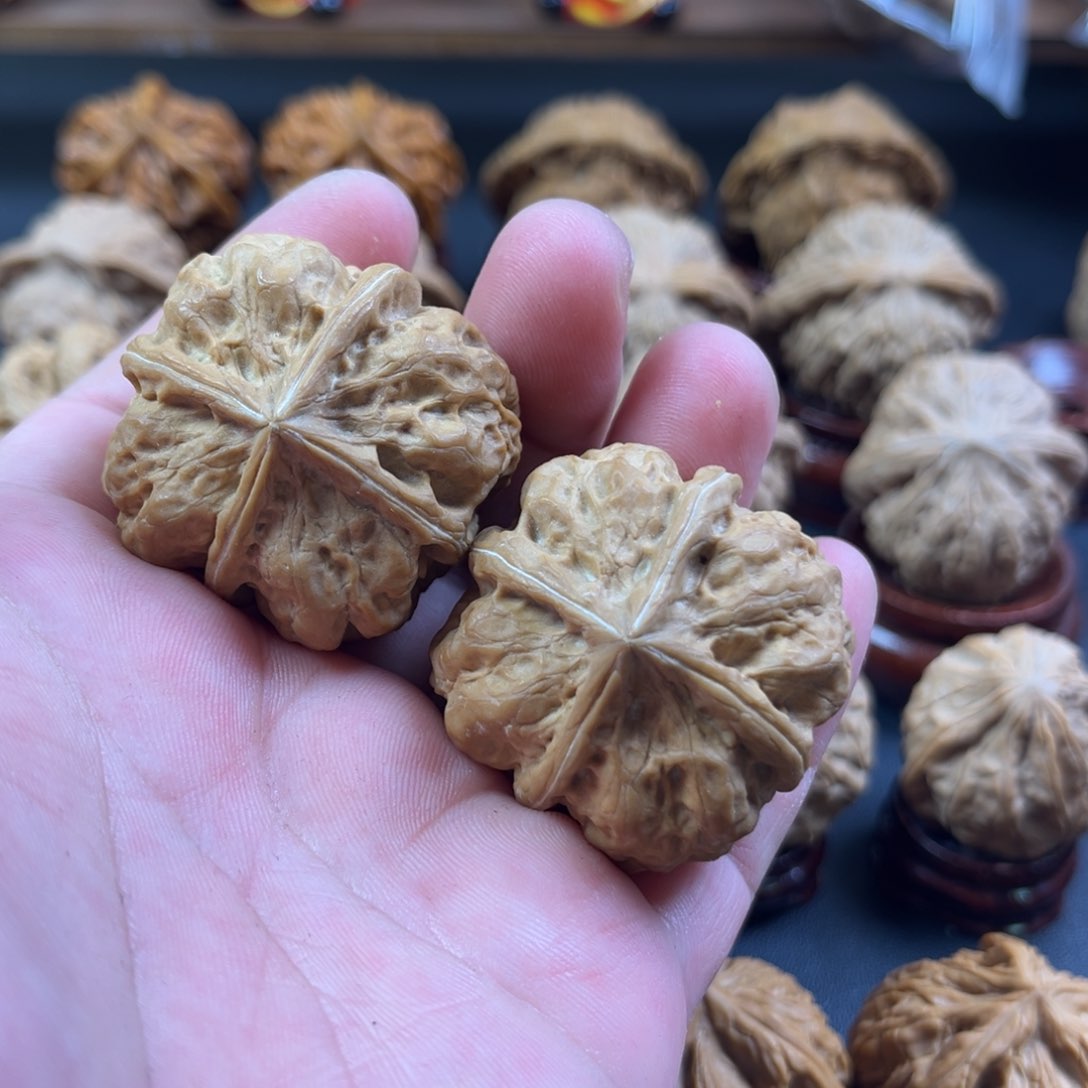 文玩核桃把件云铁四棱骰子