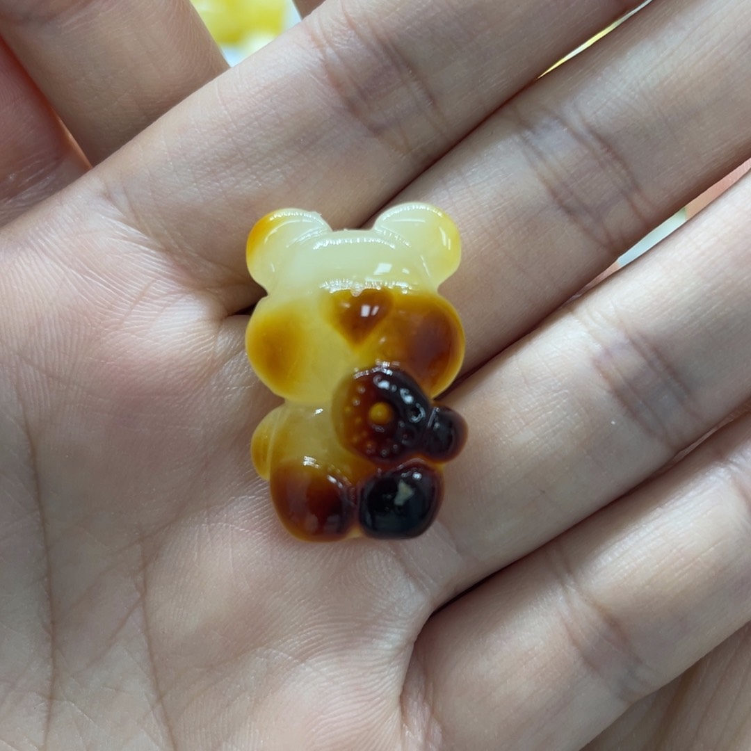 琥珀裸石未镶嵌3.1克甜甜圈熊
