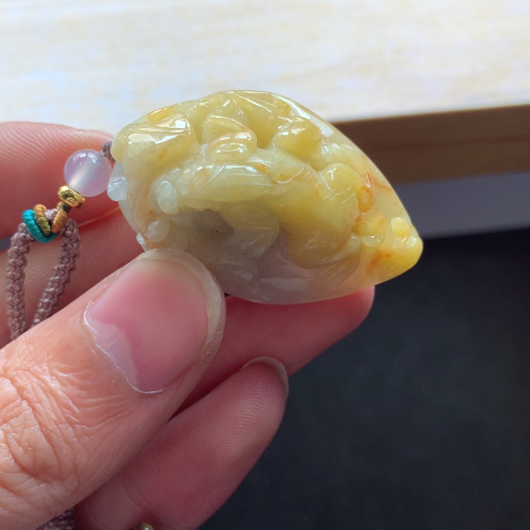 翡翠未镶嵌颈饰吊坠