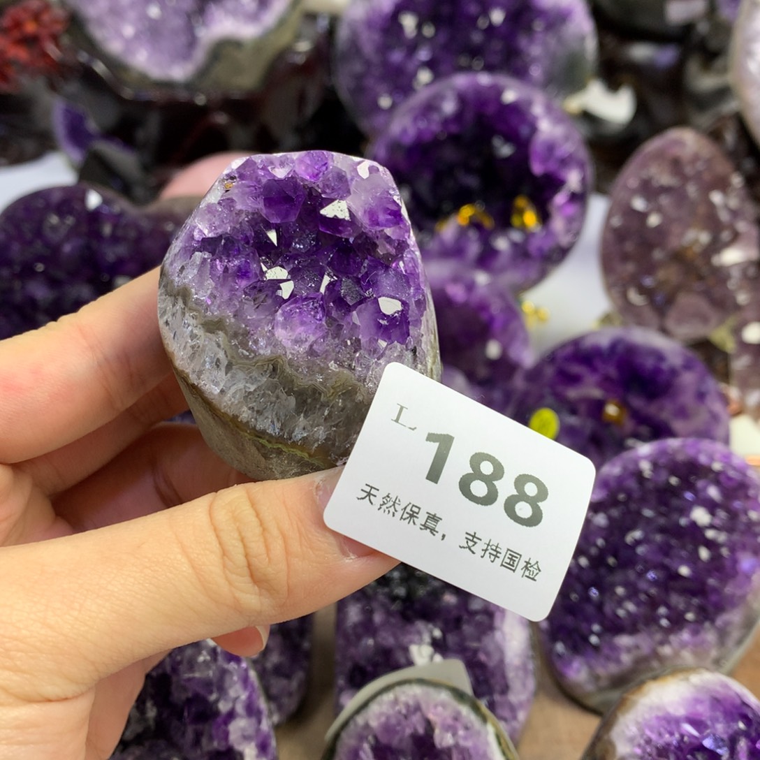 阅***号紫晶大型摆件（非配饰）未镶嵌