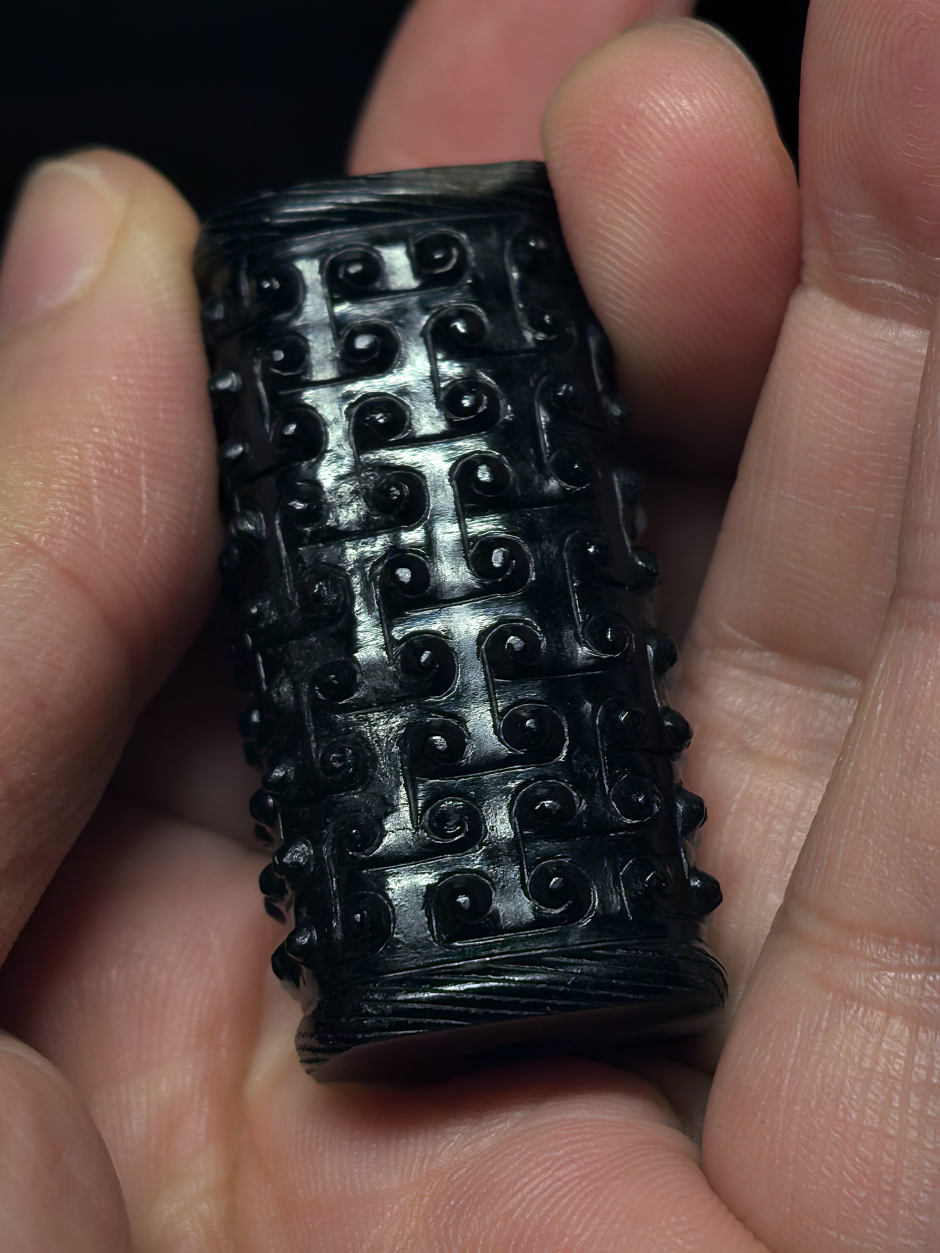 和田玉勾连云纹勒子复古黑色