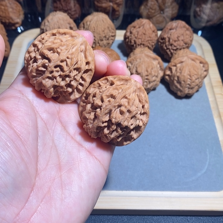 文玩核桃吊坠苹果