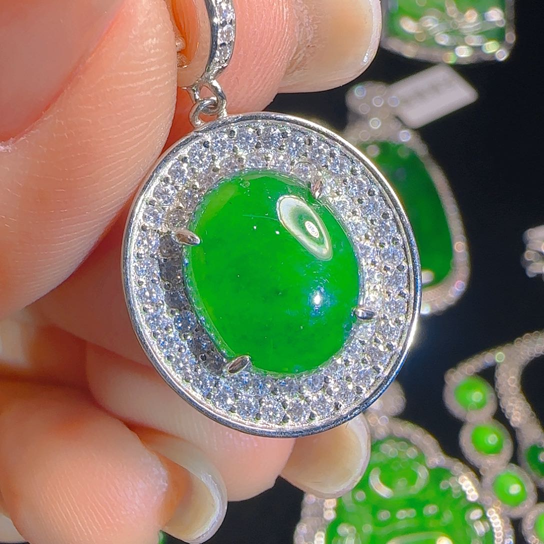 翡翠吊坠(赠链)银S925镶嵌