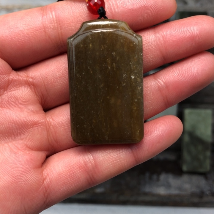 颈饰未镶嵌和田玉