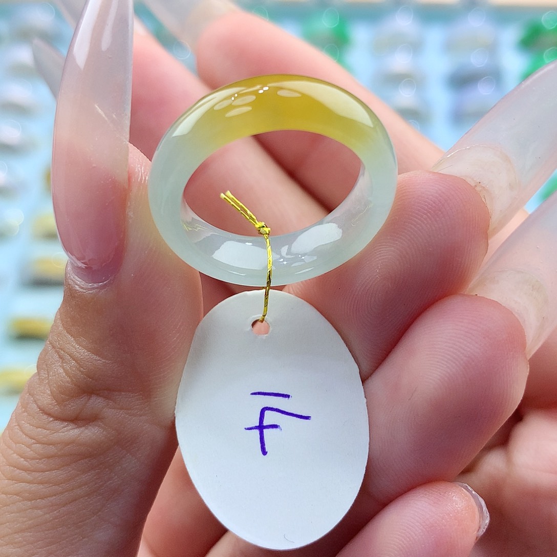 翡翠戒指未镶嵌14圈