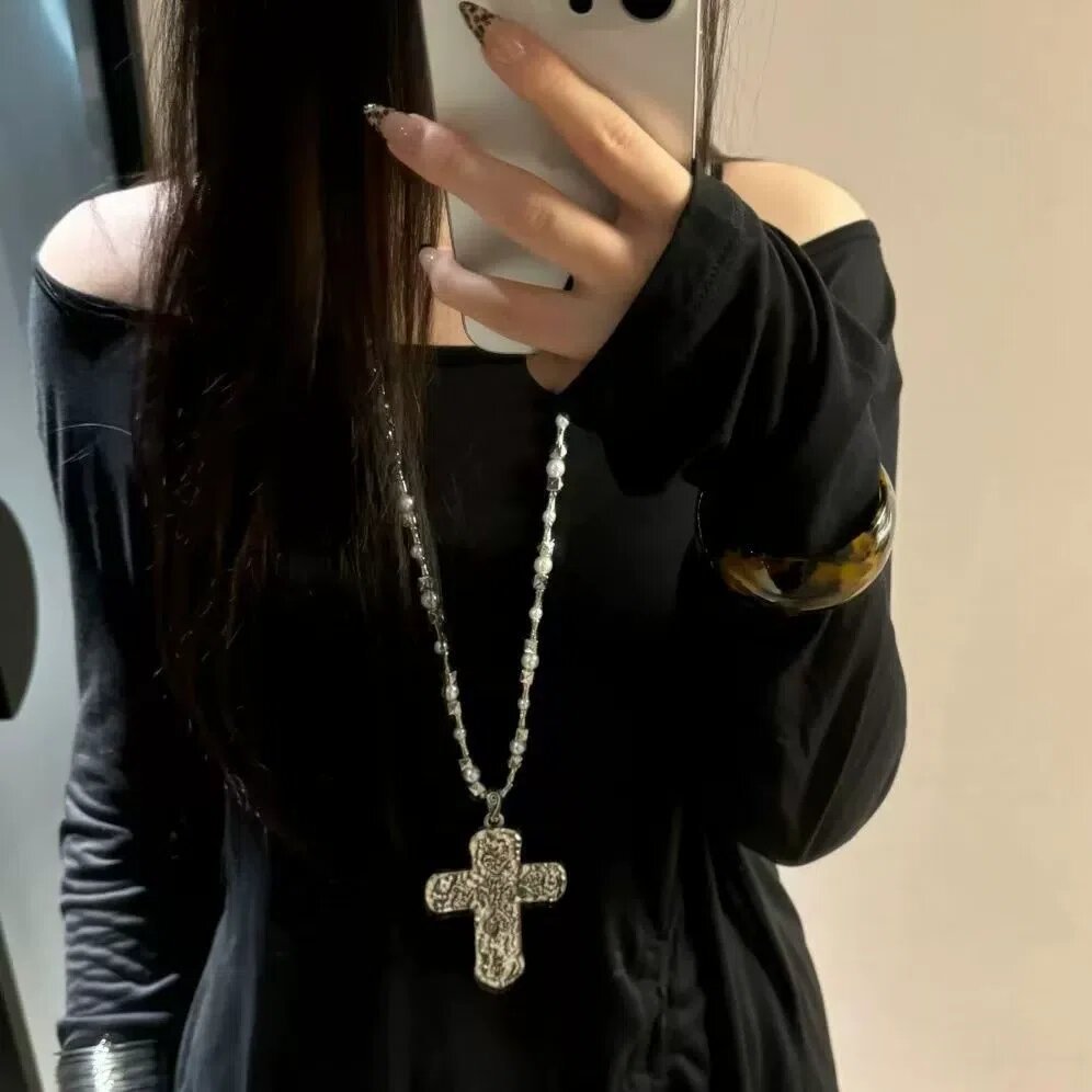 新款重工十字架吊坠项链女潮流小众时尚Y2K亚文化毛衣链辣妹配饰