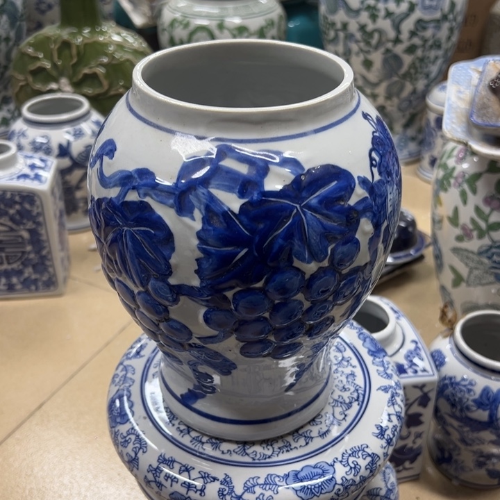 瓷片微瑕。。。。。。。。。。。。。。