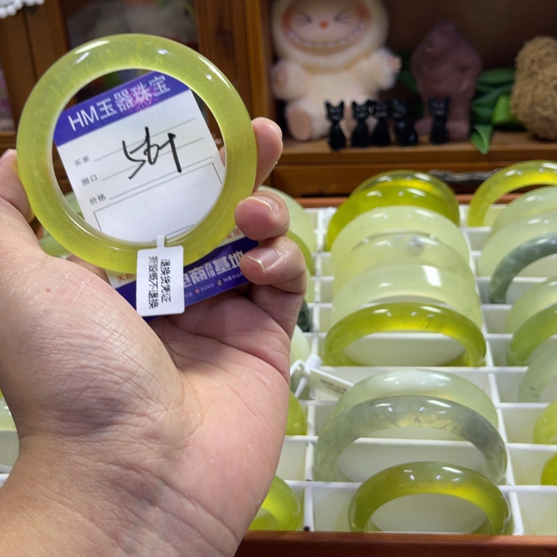 蛇纹石玉未镶嵌手镯377