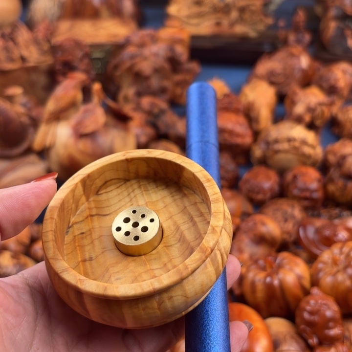 王***哥太行崖柏手把件的设计和制作