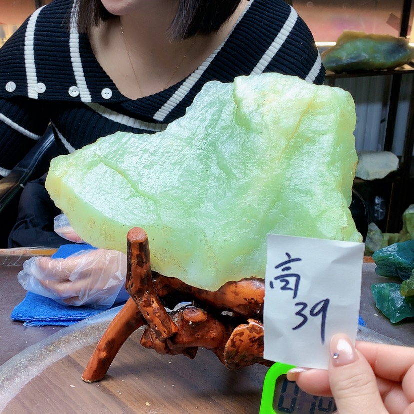 【闪购商品】未镶嵌蛇纹石玉原石